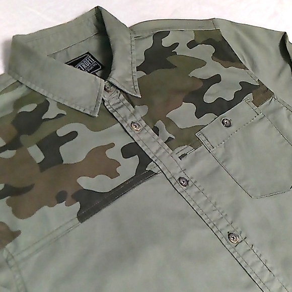 Retrofit..Long Sleeve Button Down..Sz S..Green - Picture 4 of 5
